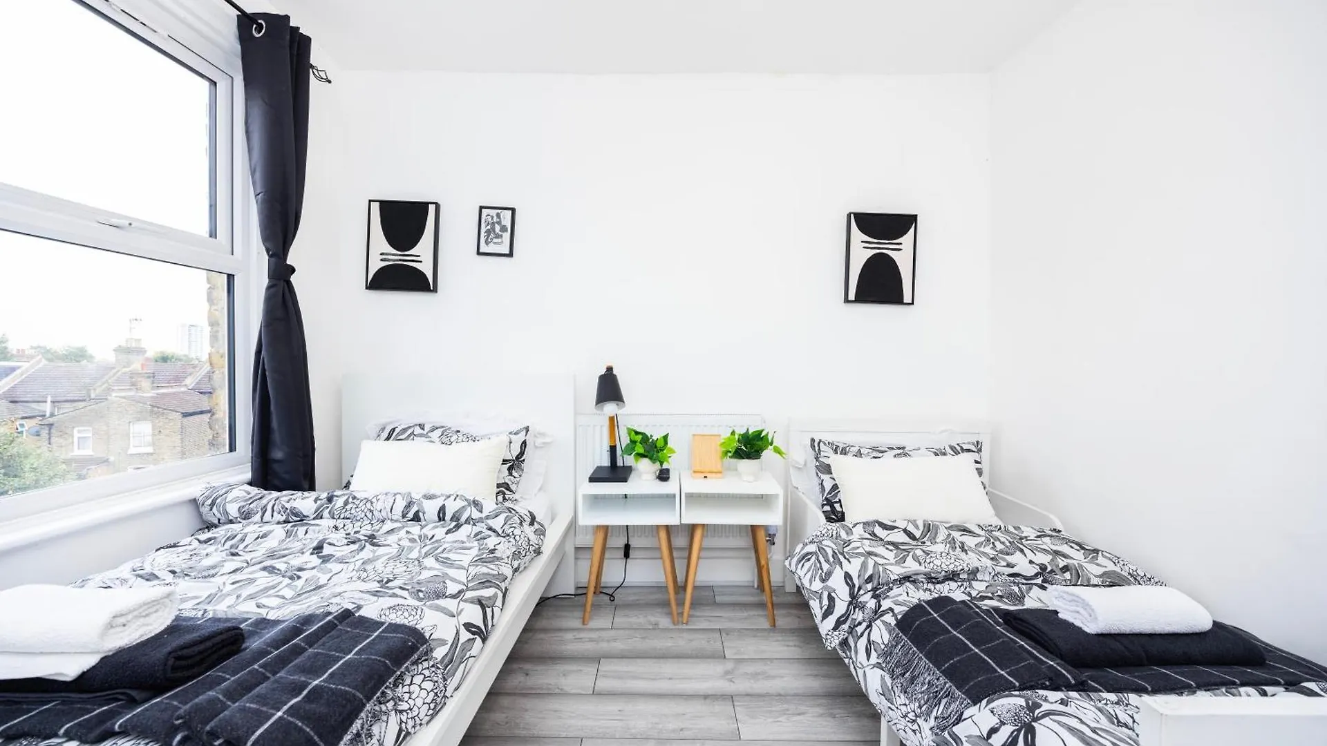 Quick Access To London City, Self Check-In! Apartment