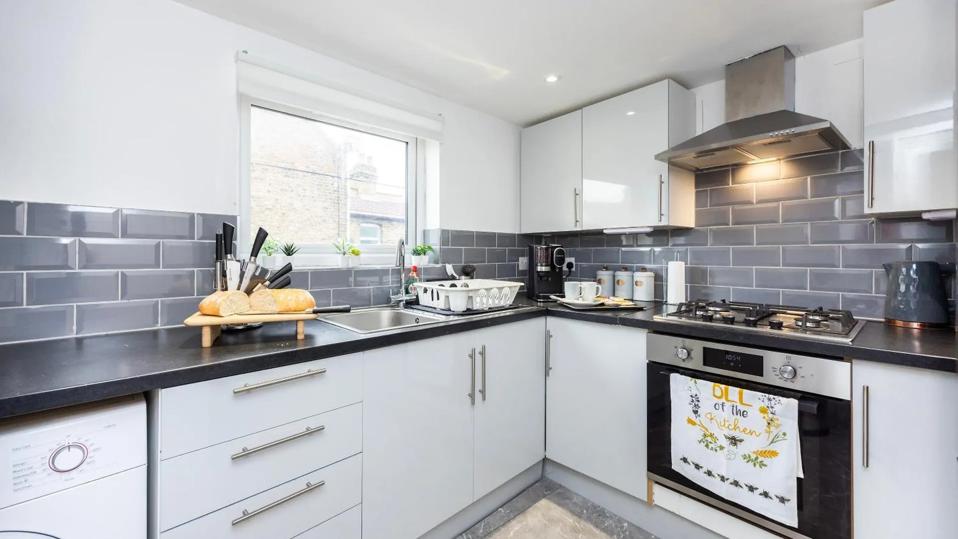 Quick Access To London City, Self Check-In! Apartment